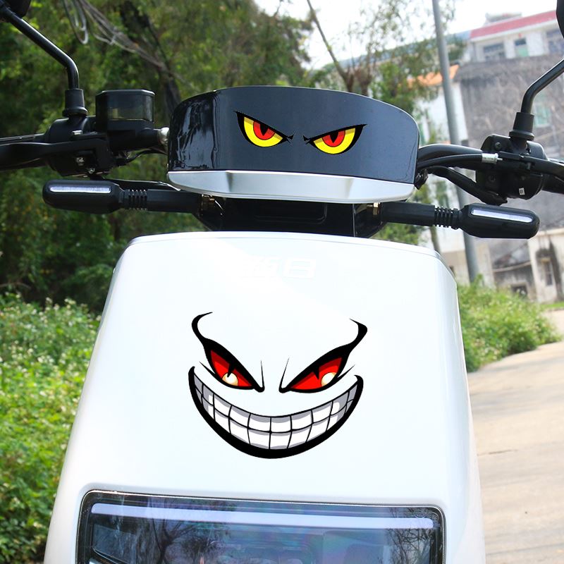 恶魔眼睛电动车贴纸汽车摩托车之眼头盔反光防水电瓶车小配件装饰