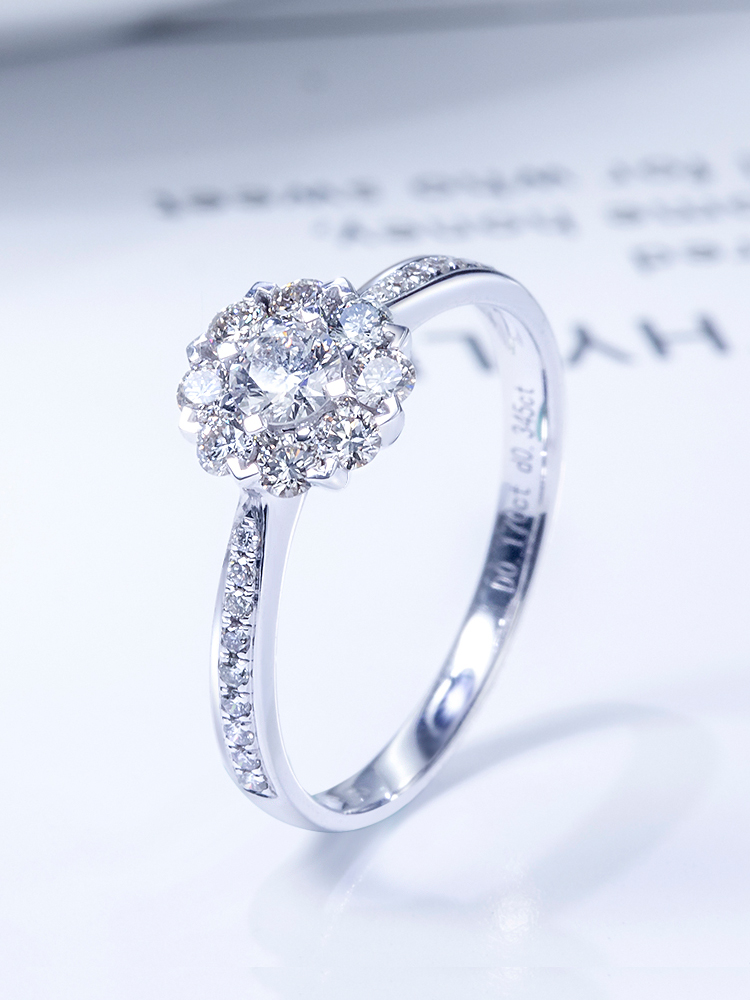18K白金钻石戒指群镶显大1克拉钻戒女一订婚结婚求婚定制