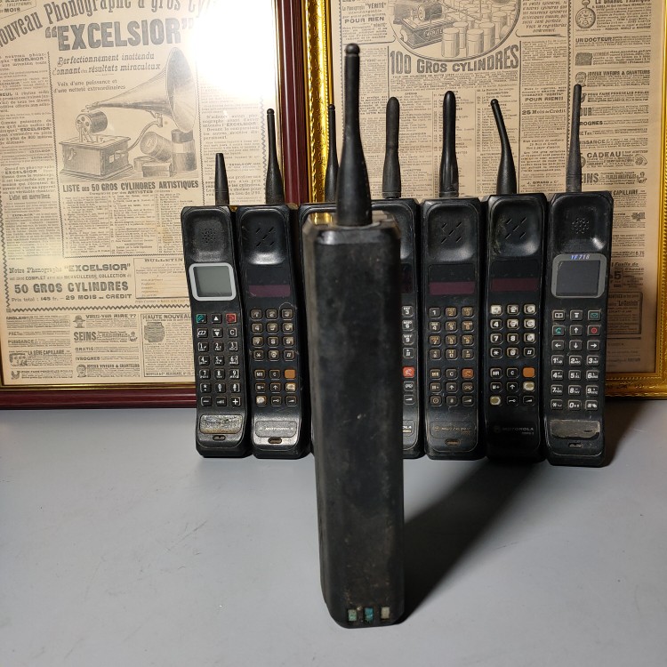 古董电话80 90年代摩托罗拉大灰狼大哥大经典怀旧手机老物件摆件
