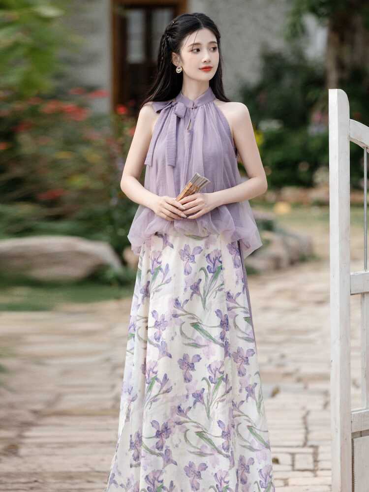 云南旅游度假拍照好看的穿搭女装绝美紫色油画碎花连衣长裙子套装