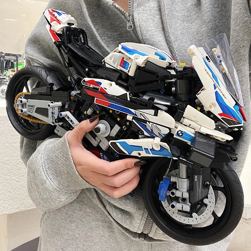 宝马M1000RR摩托车积木拼装模型高难度大型玩具男孩益智生日礼物