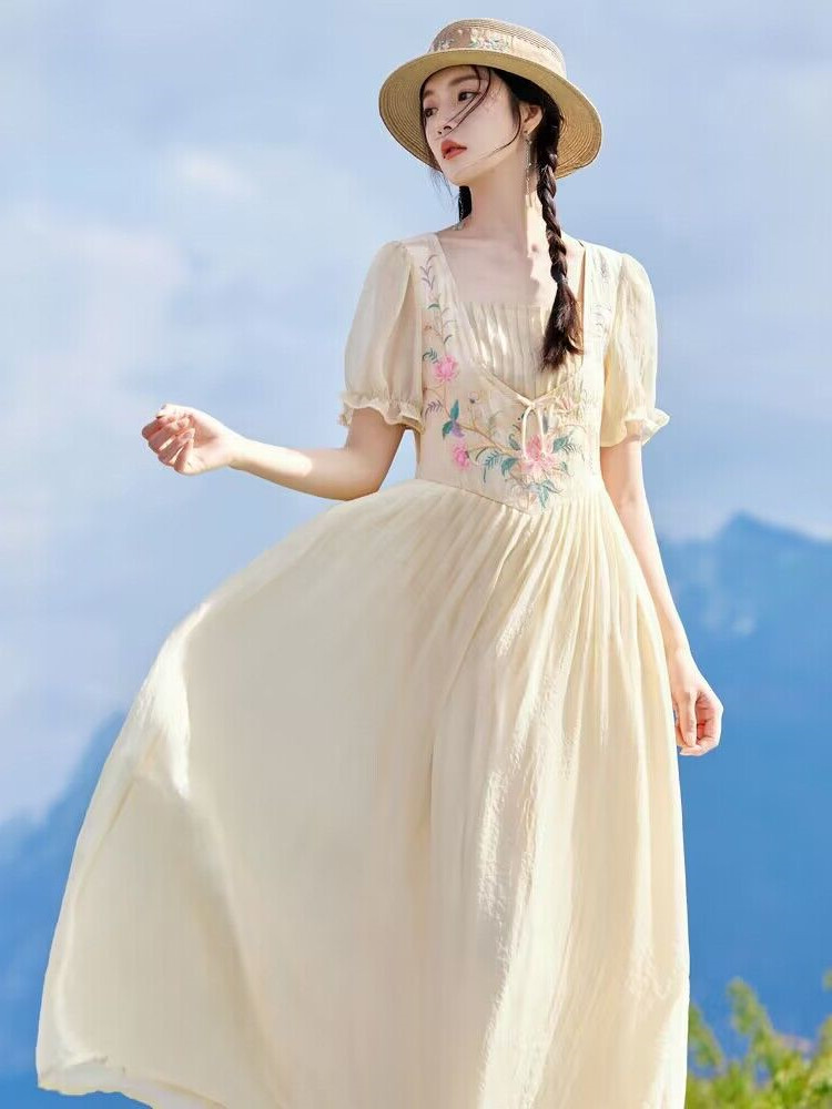 民族风刺绣连衣裙女夏季2023新款文艺复古中国风汉元素假两件长裙