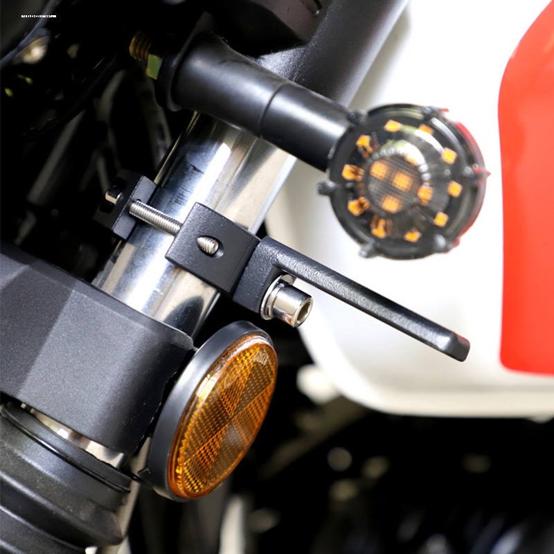 摩托车射灯强光带透镜电动车改装远近光铺路灯超亮聚光LED车灯