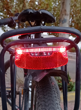 山地车自行车单车尾灯折叠车后尾货架安装LED警示灯夜骑装备配件