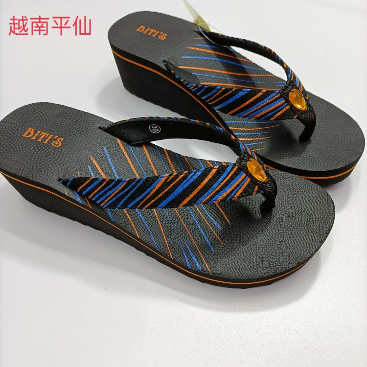 越南平仙品牌夹脚中跟坡跟靓丽美女乛夏季新款人字拖鞋时尚潮流鞋
