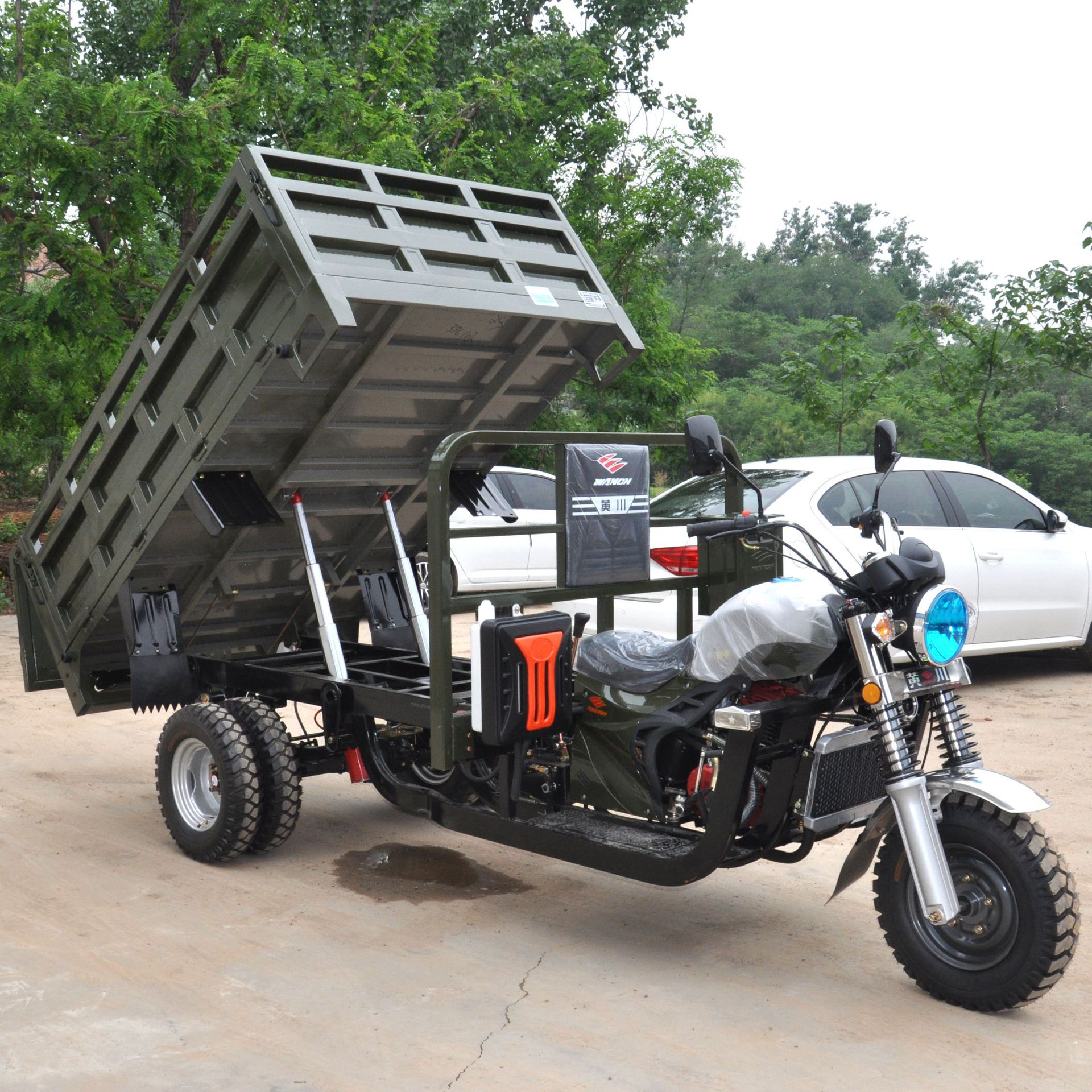 供应 摩托款五轮双杠三轮车 300cc运输搬运车 汽油式矿用正三轮车