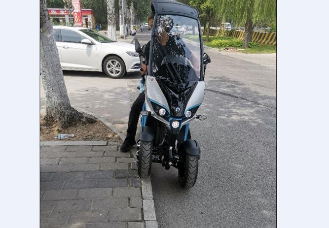 摩托车机油更换服务，金城阿迪瓦倒三轮摩托车200cc，带折叠雨蓬