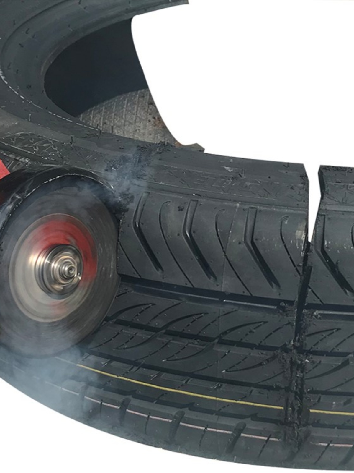 1516款标致308四季汽车轮胎 标志308静音真空备胎专用耐磨雪地胎