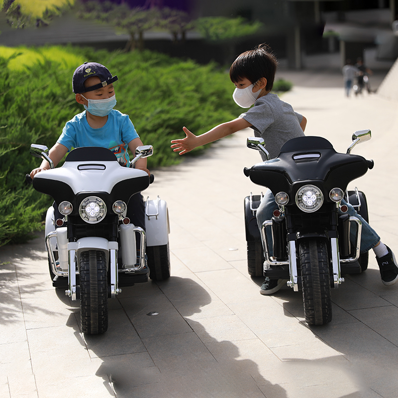 哈雷儿童电动摩托车男孩女孩电动三轮车大号蓝牙双驱可坐双人童车