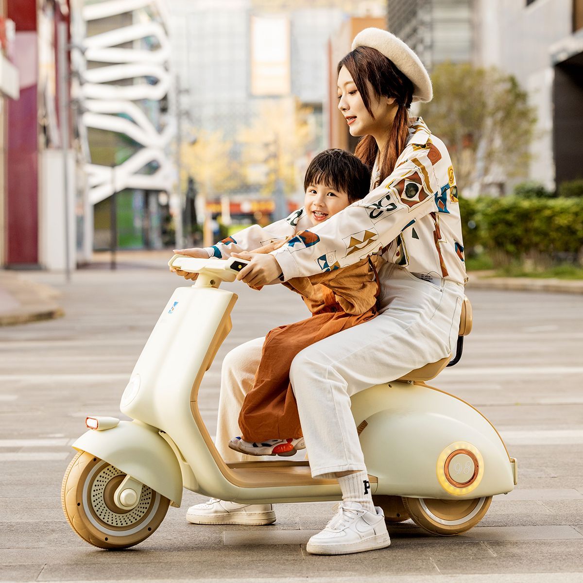 大型电动玩具车儿童可坐大人摩托双亲子三轮男女孩遥控网红充电车