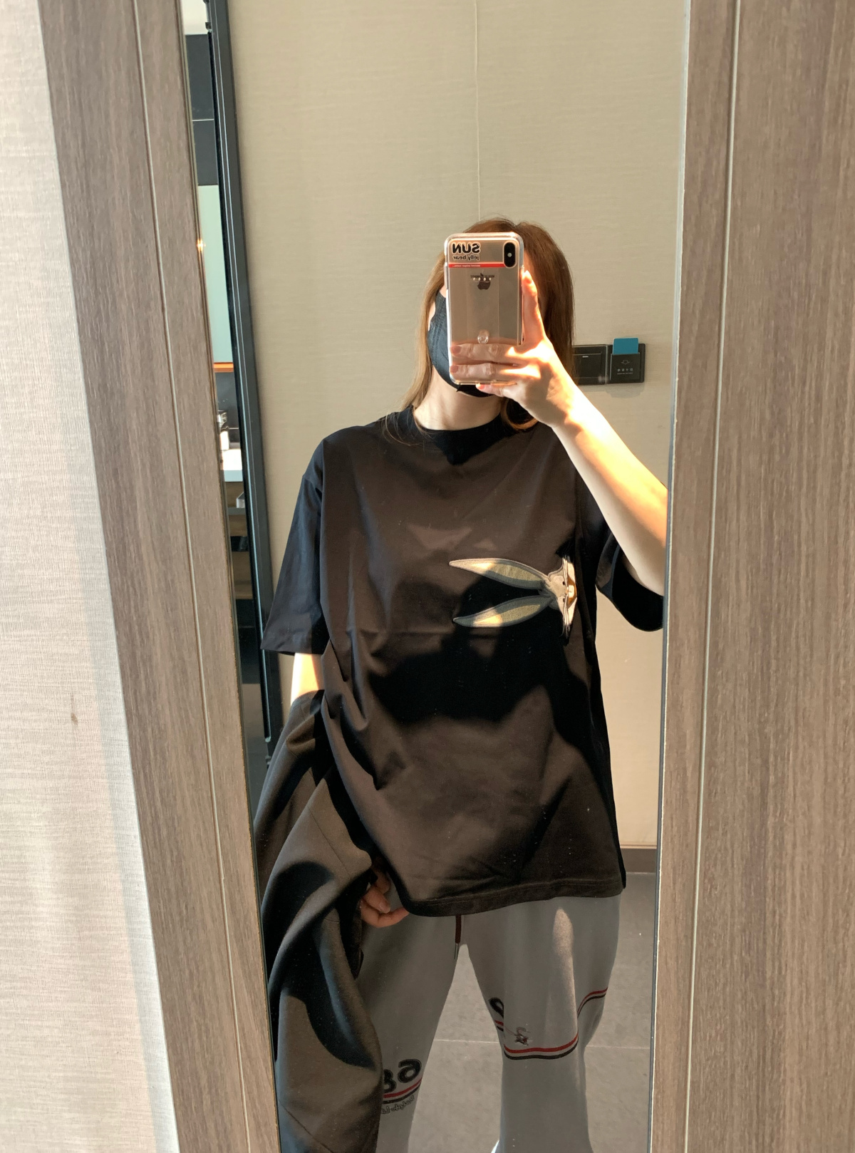现货韩国2024夏季新款女装个性一只兔子刺绣黑色显瘦宽松短袖T恤