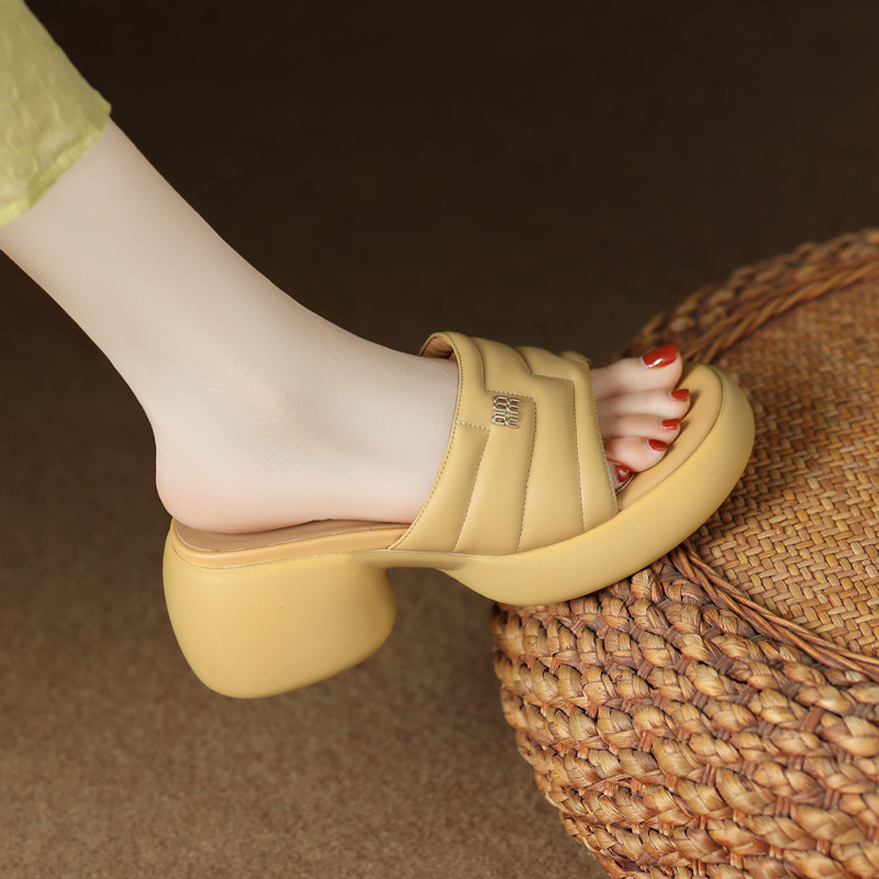时尚外穿厚底罗马拖鞋真皮一字型复古凉拖粗跟松糕底黄色露趾凉鞋