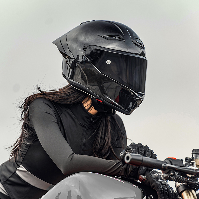 gsb头盔rc5碳纤维材质大尾翼摩托车全盔机车玻璃钢超轻赛道黑头盔
