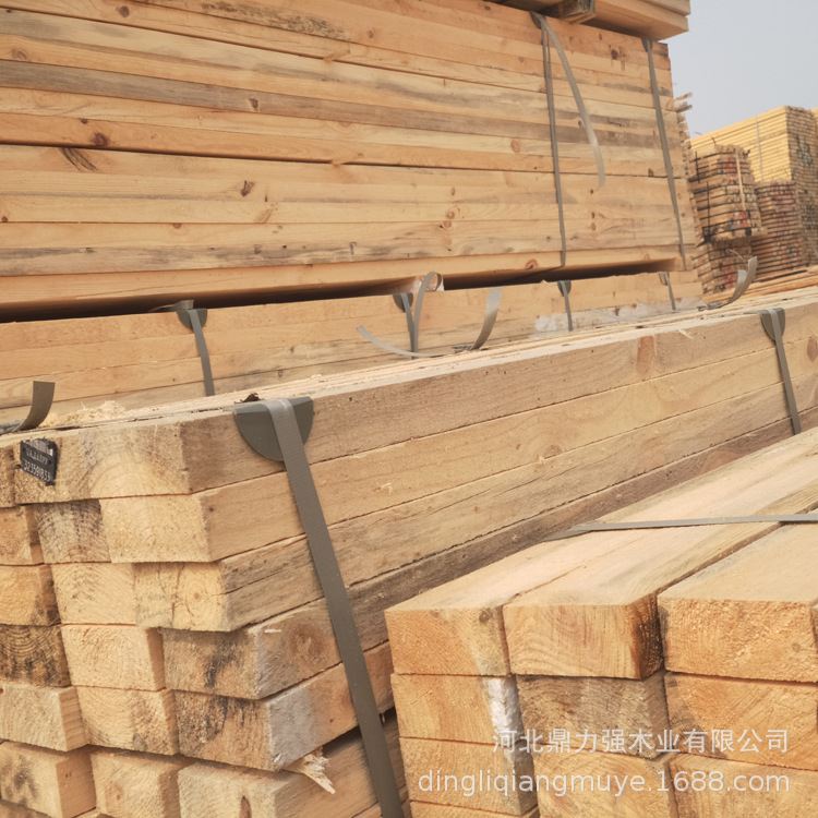 供应乌克兰樟松建筑木方白松方木建筑工程用方木四面见线运费以实