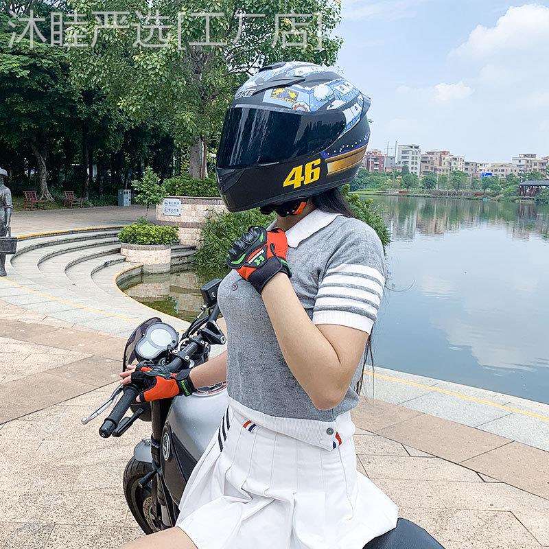 新款摩托车头盔男女冬季个性电动车安全帽四季骑士蓝牙机车全盔