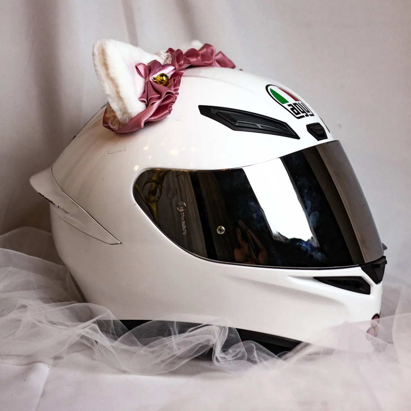 可爱女生猫咪帅气摩托车头盔猫耳朵缎带款机车电动车女骑头盔通用