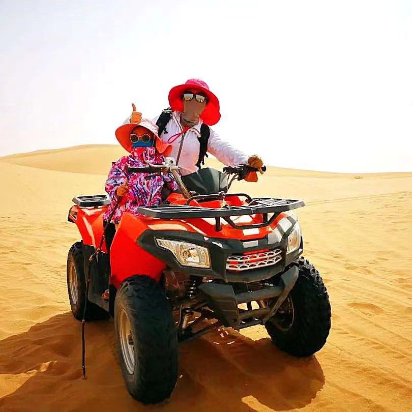 宁夏中卫腾格里沙漠骑骆驼沙漠冲浪沙滩摩托车不限次滑沙