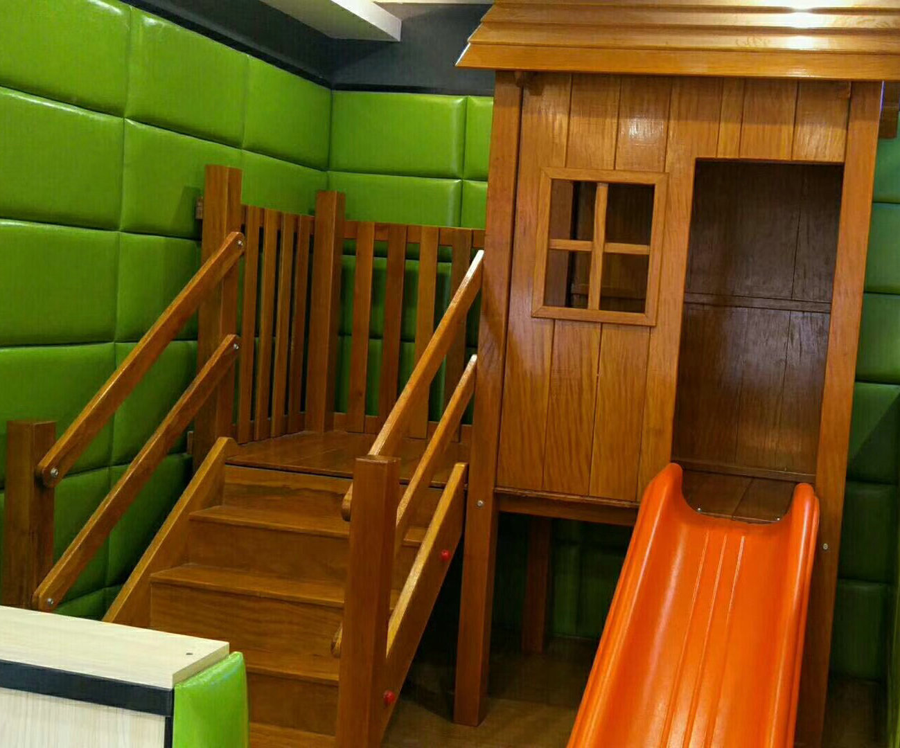 新款木质肯德基滑滑梯组合儿童室内小型木制家庭游乐设施户外抢购