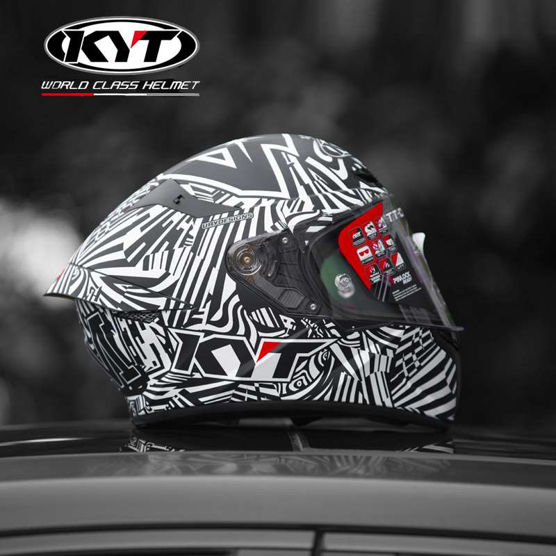 新款KYT摩托车头盔TTC跑车赛车男女机车全盔四季通用防雾大尾翼3C