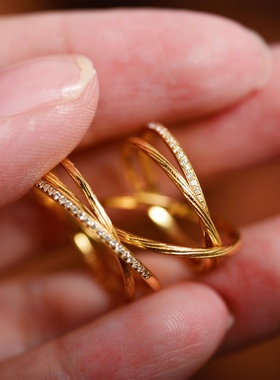 18K金手工拉丝三环交叉钻石戒指指环镶嵌珠宝真金真钻