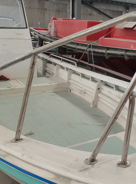 鸿津游艇尺寸定制316不锈钢前栏杆船用316扶手拉手船尾护栏扶梯泳