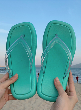 ins潮时尚韩系新款沙滩鞋防滑海边度假网红女夏外穿透明带人字拖