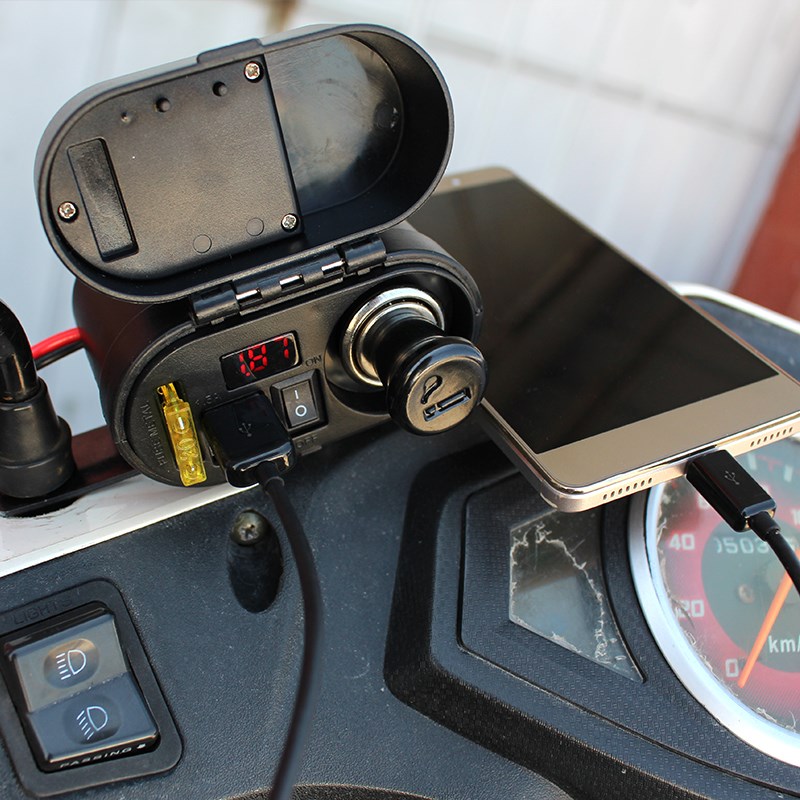 12V摩托车点烟器带插座转换USB手机充电器防水R车载快充接口加改