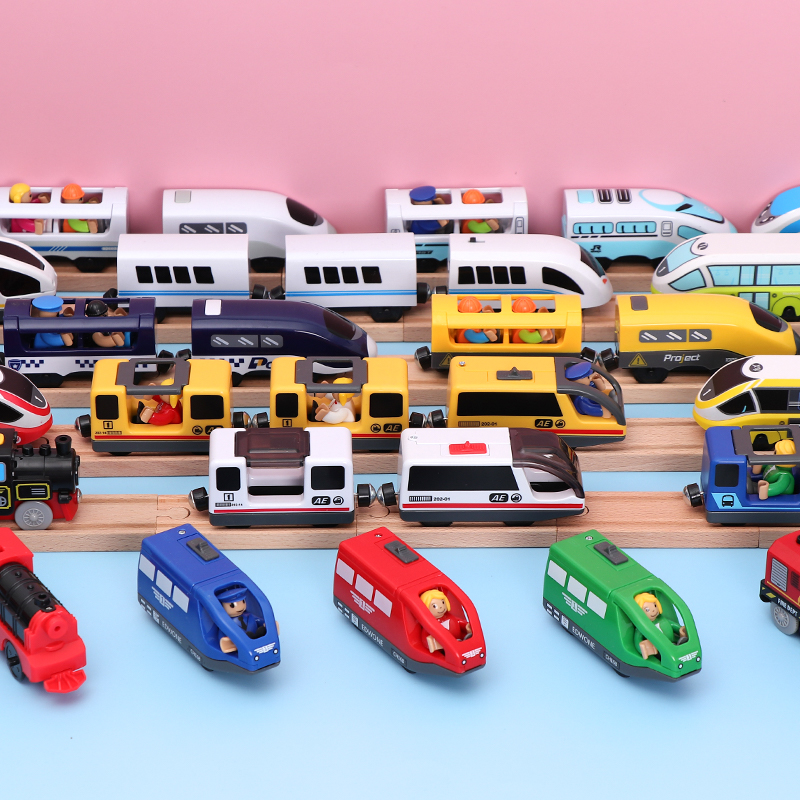 EDWONE电动小火车头木质轨道拖车头勒酷轨道兼容老式电车卡车玩具