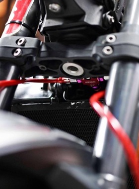 台湾加路达油管改装摩托车刹车钢喉 川崎ZX4R S1000RR Z900 XMAX