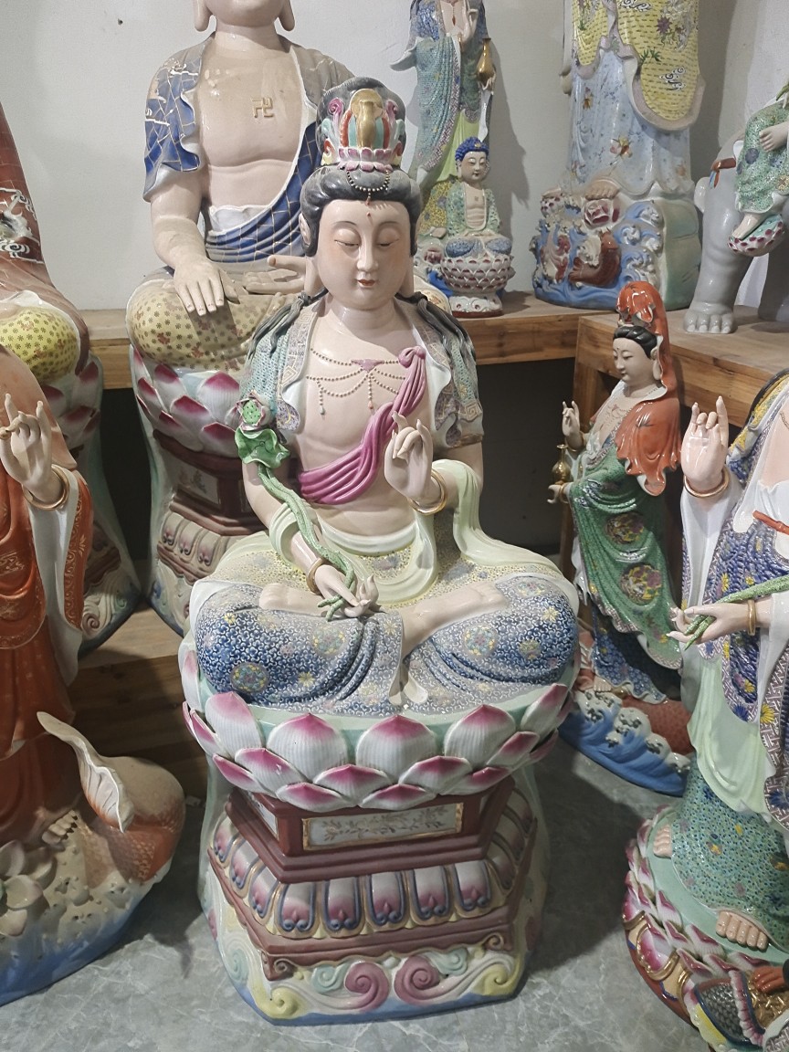 古彩陶瓷佛像供奉摆件坐莲观音菩萨大势至菩萨像西方三圣供奉115