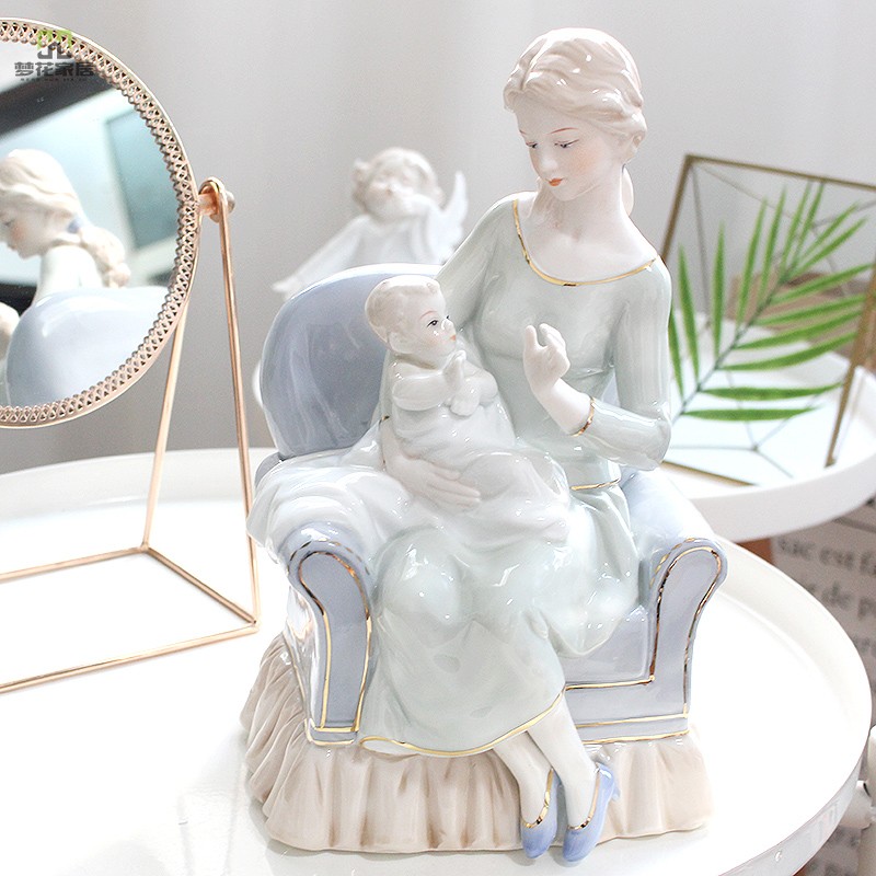 新款高品质手工陶瓷摆件母亲婴儿可爱温馨清新创意特色装饰品客厅