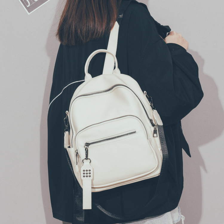 韩版软皮女士双肩包2024新款时尚百搭小书包纯色大容量旅行背包潮