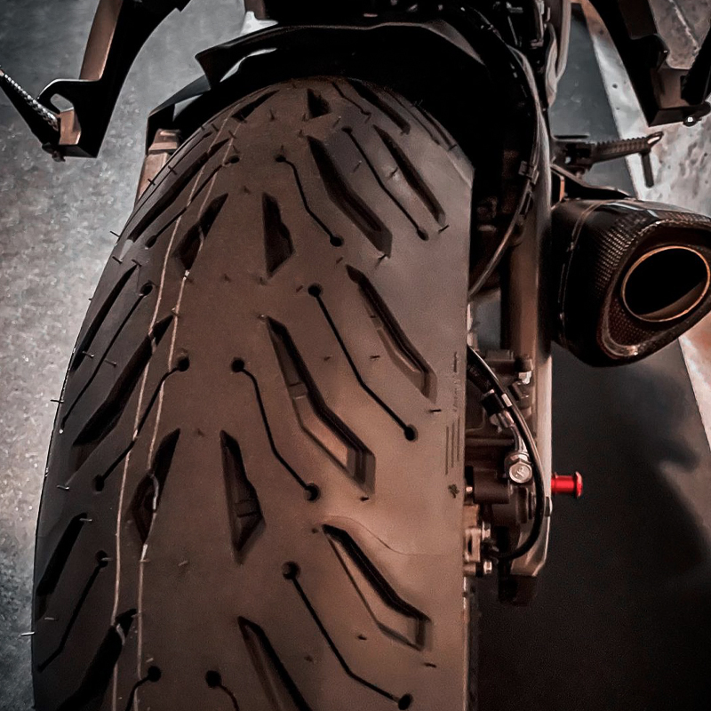 新款米其林Road6半热熔防滑摩托车轮胎全天候公路17寸耐磨复合真