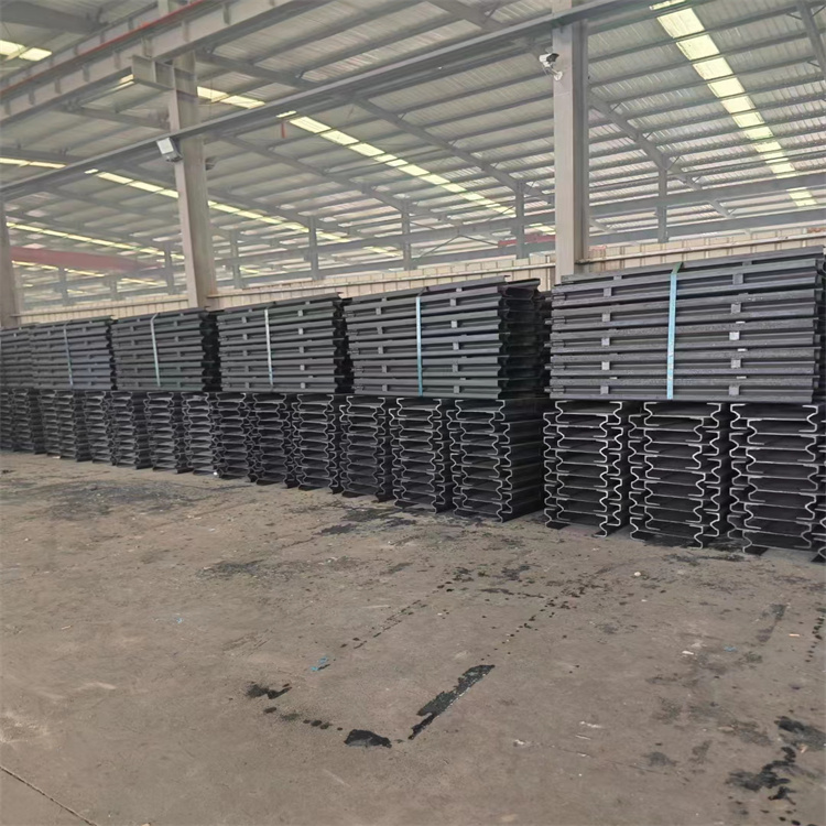 矿用刮板机配件生产厂家 供应40T中部槽规格全工矿