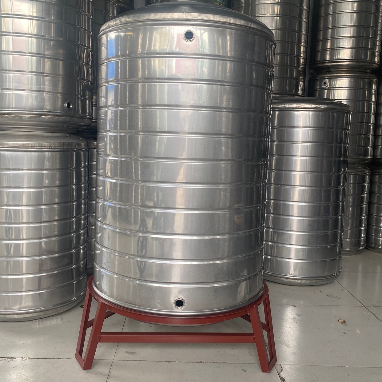 304不锈钢水箱储水桶水塔家用立式加厚太阳能楼顶厨房蓄水罐酒罐