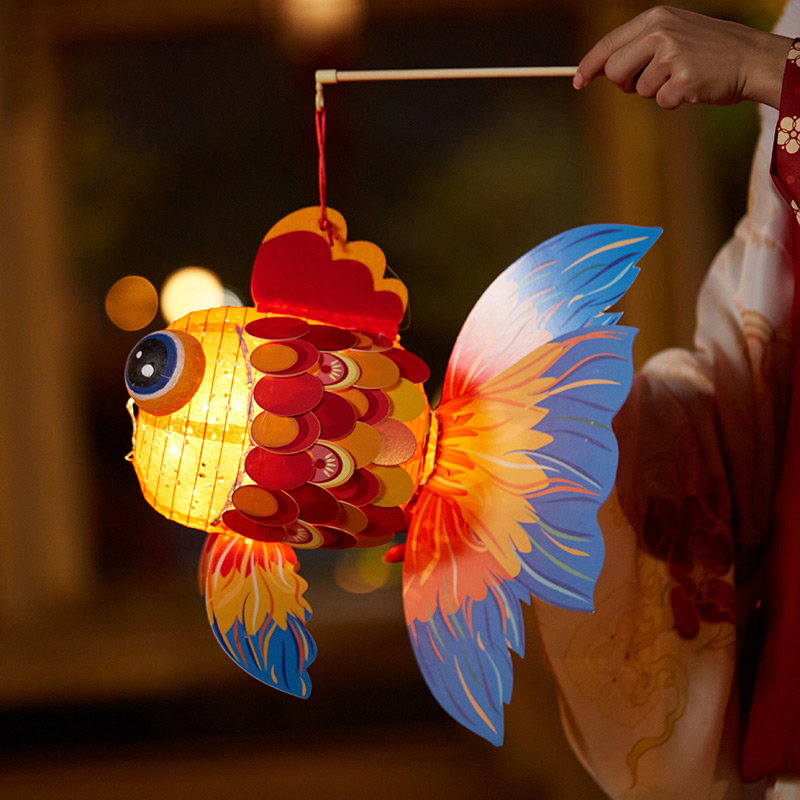传统小鱼手提发光灯笼材料包 儿童手工制作DIY元宵节好运金鱼花灯