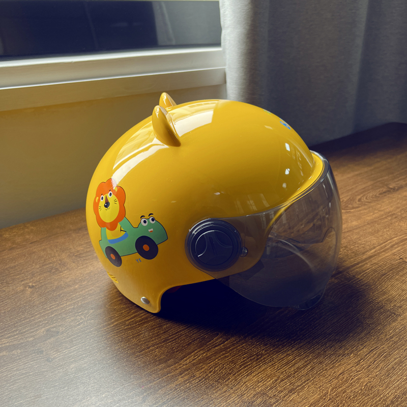 新国标儿童电动车头盔卡通耳朵电瓶车安全帽男女童可爱半盔防晒