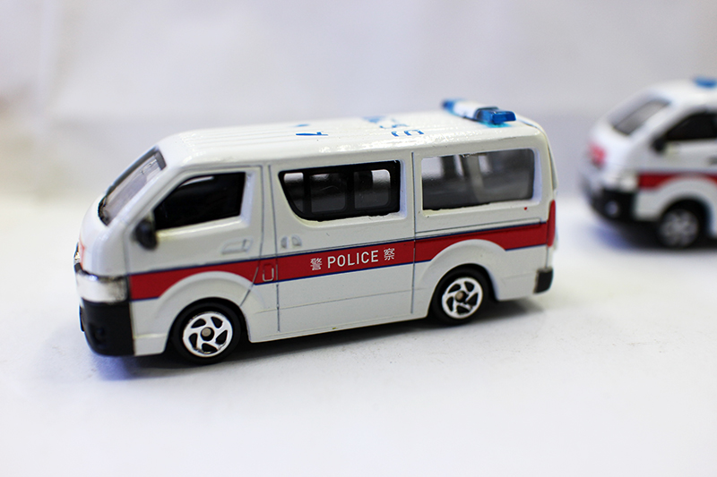 Tiny 02 微影合金车 HIACE Police 丰*田海狮香港警车模型 AM6520