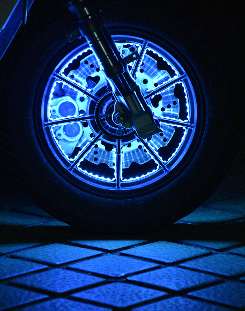 摩托车轮毂灯电动车轮胎装饰七彩流水灯带无线供电套件非气嘴灯条