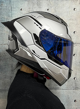 ORZ摩托车头盔男女夏季机车全盔个性四季大尾翼情侣3C认证蓝牙DOT