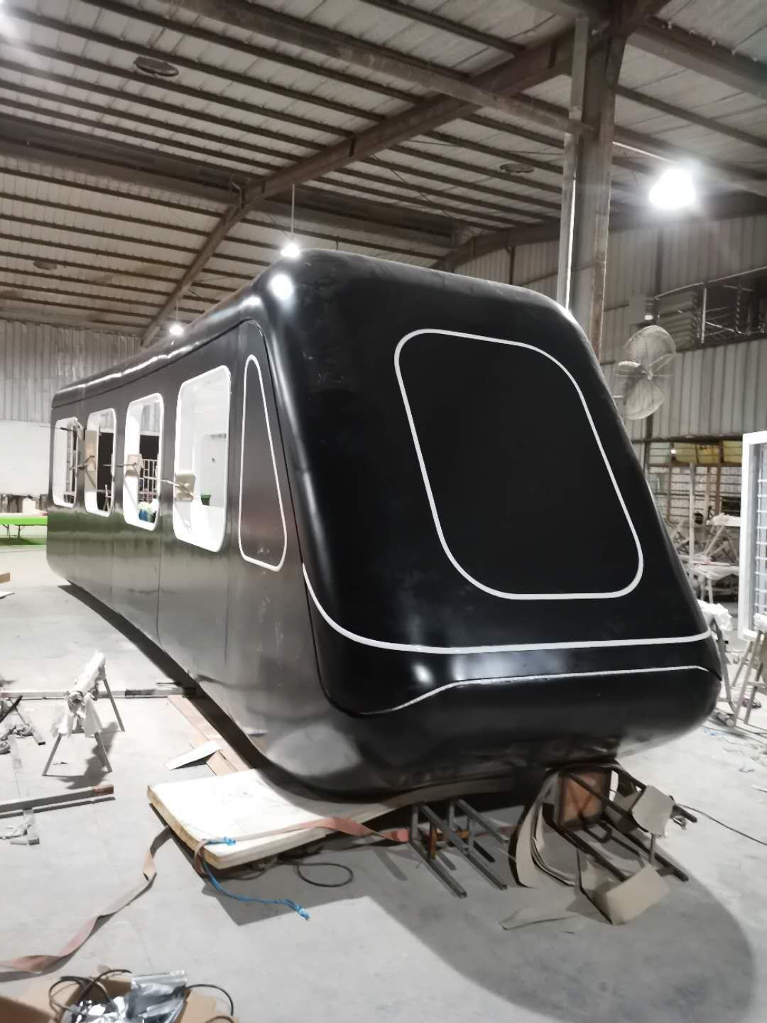 玻璃钢仿真汽车高铁和谐复兴号模拟仓售楼部火车车厢列车外壳壳体