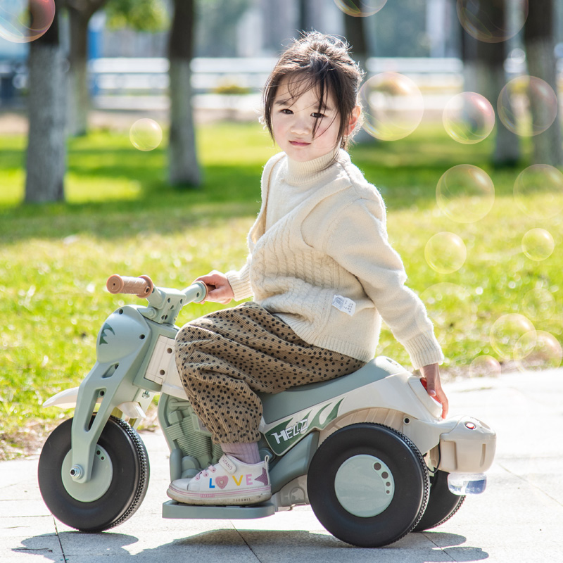 儿童摩托车电动网红吹泡泡三轮玩具车可坐人男小孩女宝宝婴儿童车