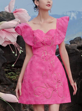 2022夏AMY越南小众设计师品牌玫红色方领飞袖连衣裙花朵唯美短裙