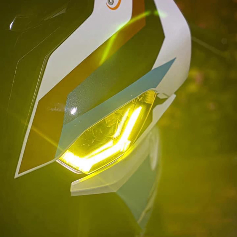 适用宝马S1000RR/M 摩托车19-23年改装大灯保护片 车灯保护罩灯壳