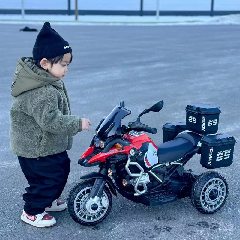 儿童电动摩托车男女宝宝可坐人三轮车充电双驱遥控水鸟玩具车厂家