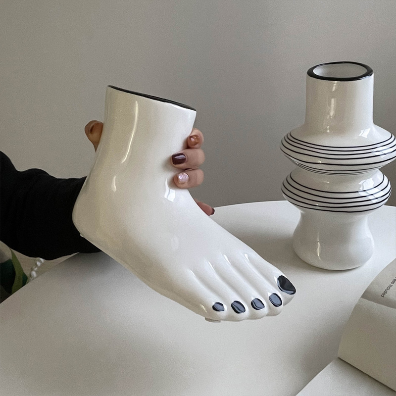 设计师款艺术风白色舞之足陶瓷花瓶创意软装饰品摆件客厅家居摆设