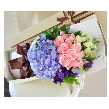 珠海金湾区海泉湾度假区高栏港金湾机场鲜花店母亲节配送玫瑰花束