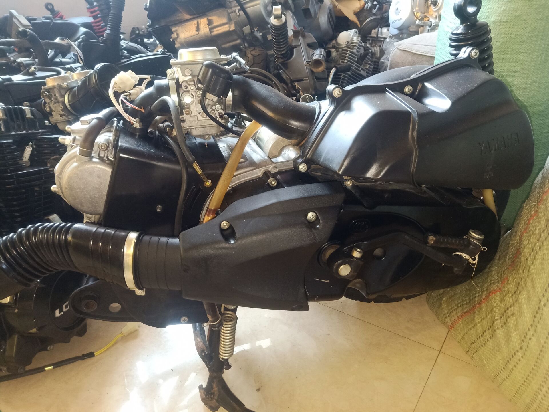 踏板125摩托车发动机总成 原装