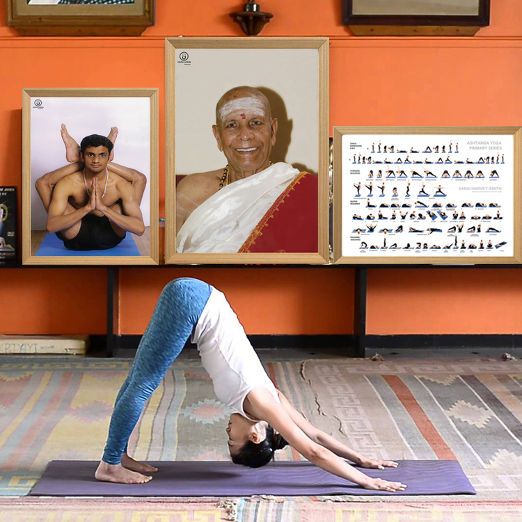 印度瑜伽文化yoga体式序列简图 实木外框装饰组合挂画 乔伊斯肖像