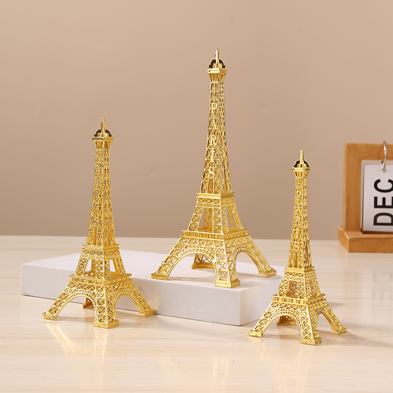 法国巴黎埃菲尔铁塔摆件金色铁艺模型旅游纪念品办公室桌面装饰品
